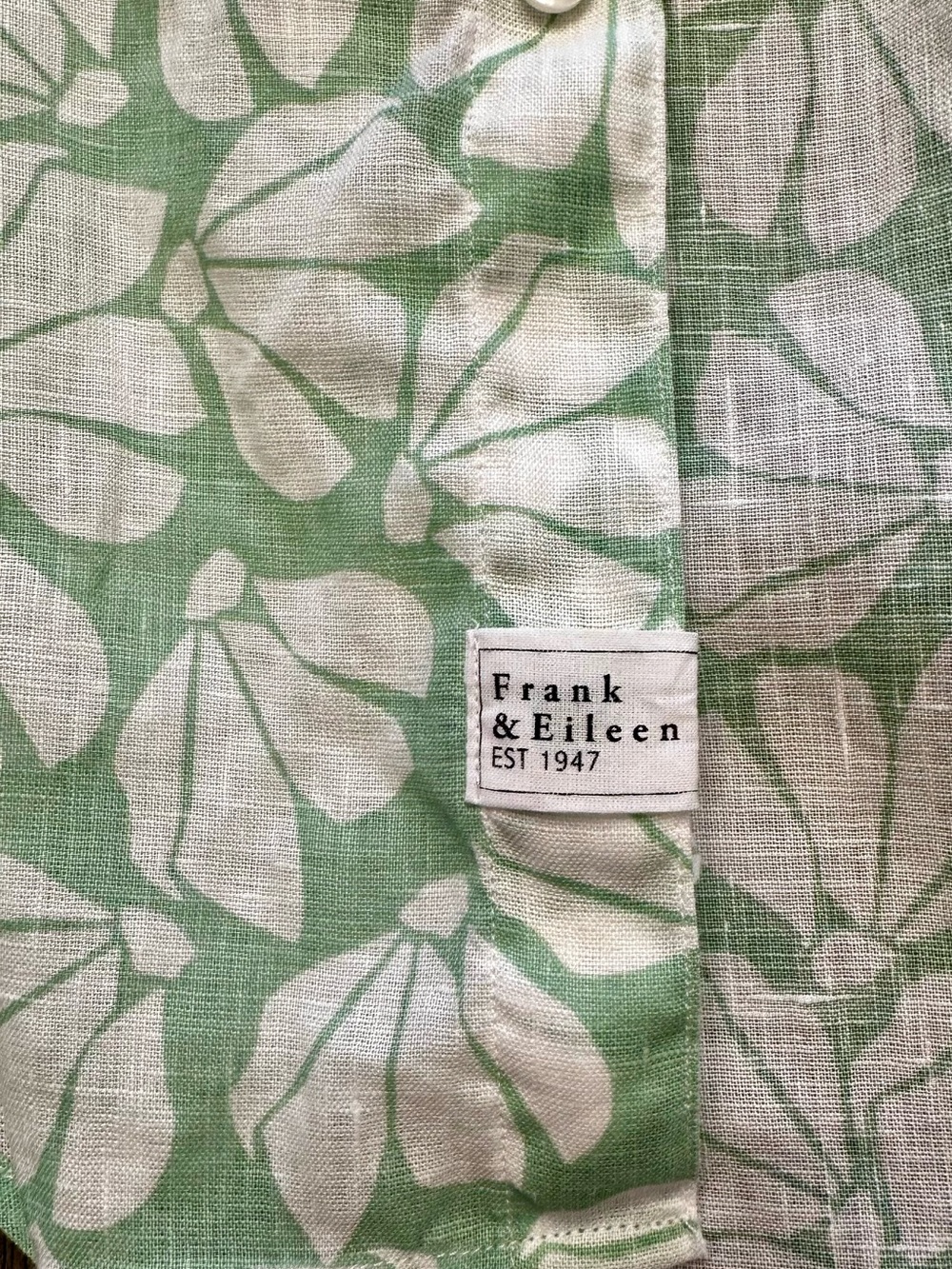 Frank & Eileen Eileen Mint Floral Linen Button Up Shirt Medium Italy - Picture 9 of 12
